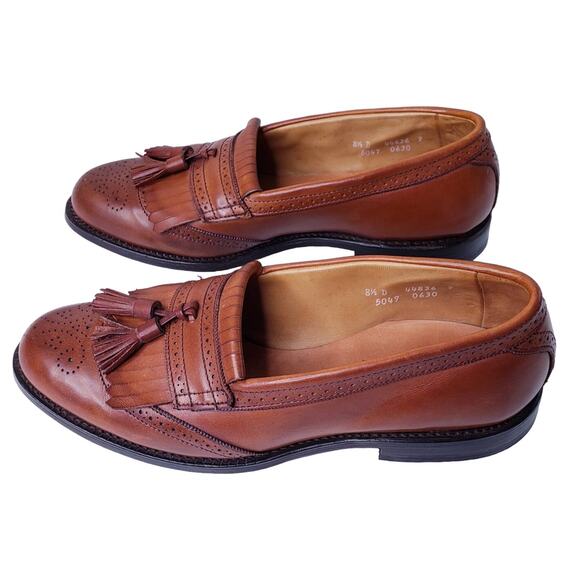 Allen Edmonds Other - ALLEN EDMONDS BRIDGETON Kiltie Tassel Brogue Loafers Men's Size 8.5D Brown EUC